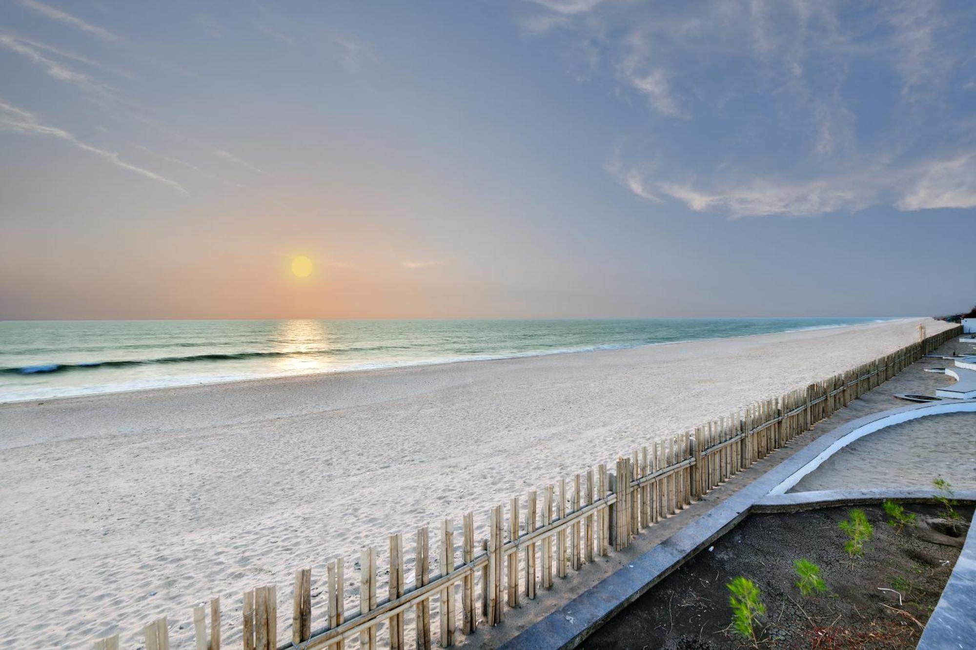 The Fern Leo Beach Resort , Madhavpur 博尔本德尔 外观 照片